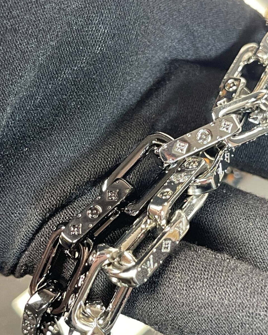 Колье Louis Vuitton — изображение 8