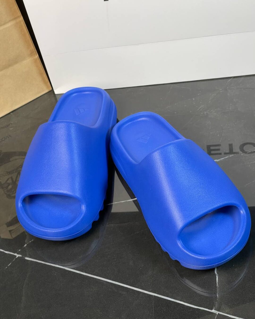 Yeezy Slide Azure (дисконт) — изображение 3