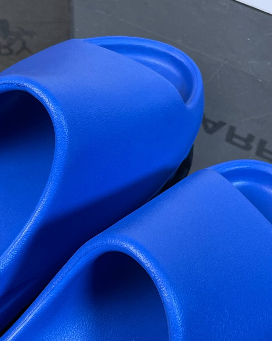 Yeezy Slide Azure (дисконт) — изображение 7