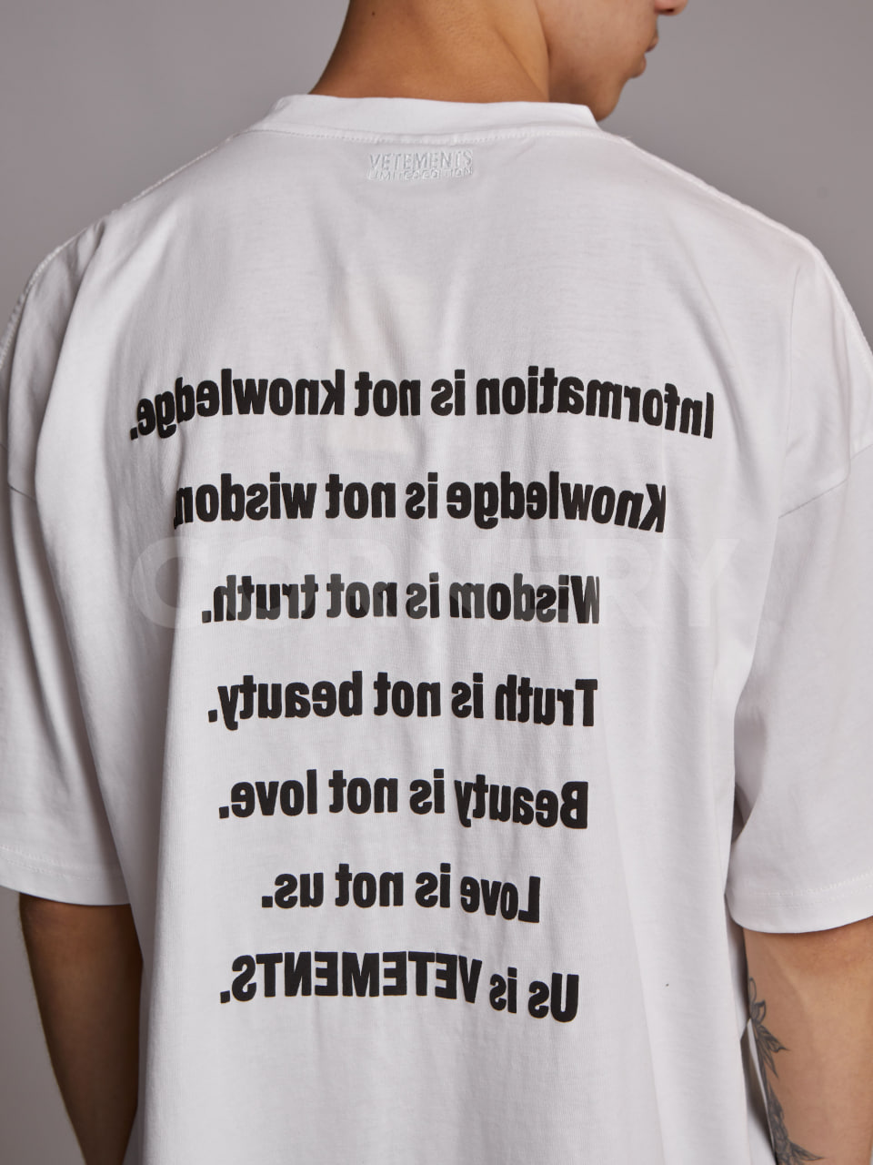 Футболка Vetements Knowledge — фото 9