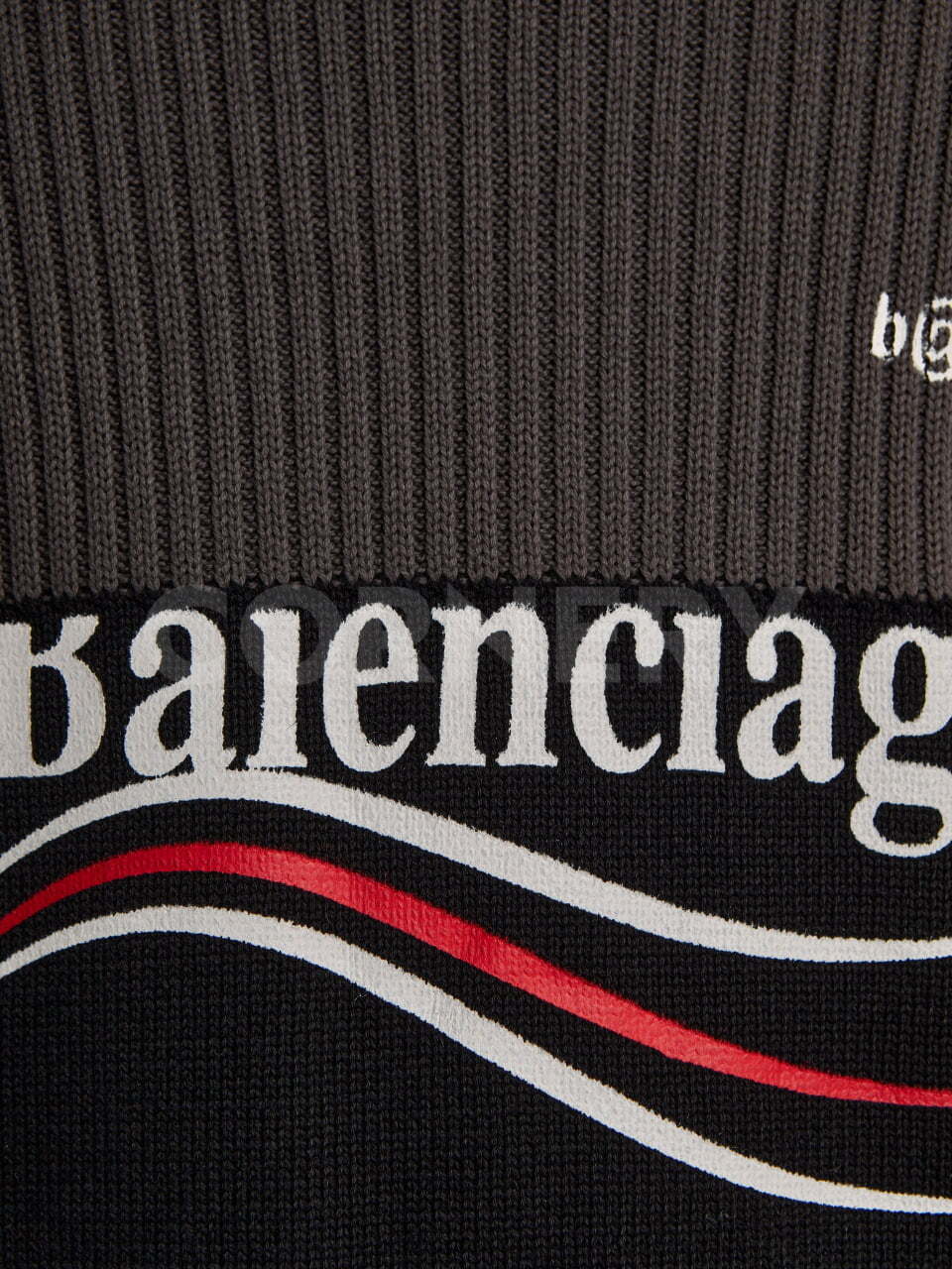Свитер Balenciaga — фото 8