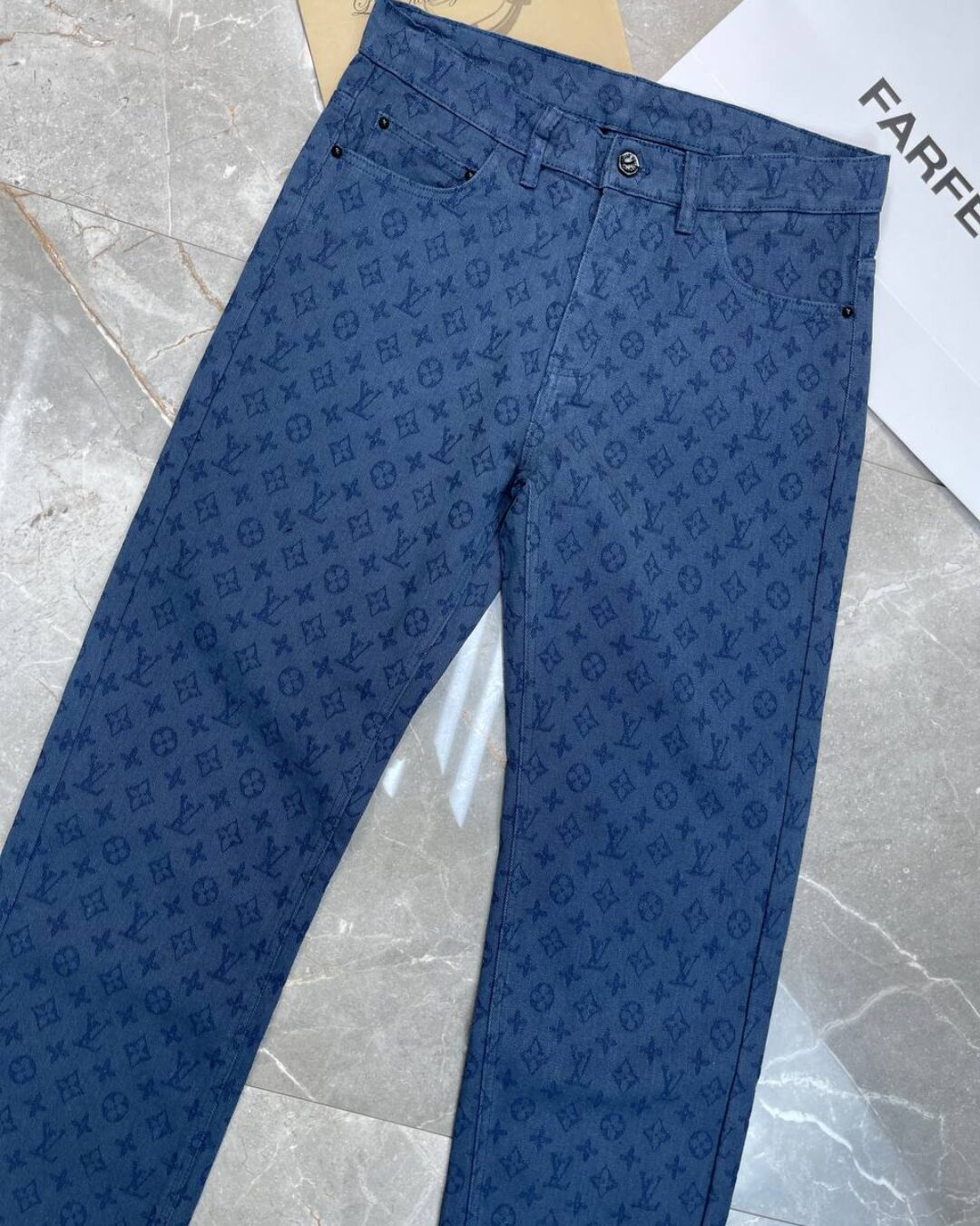 Джинсы Louis Vuitton — изображение 5
