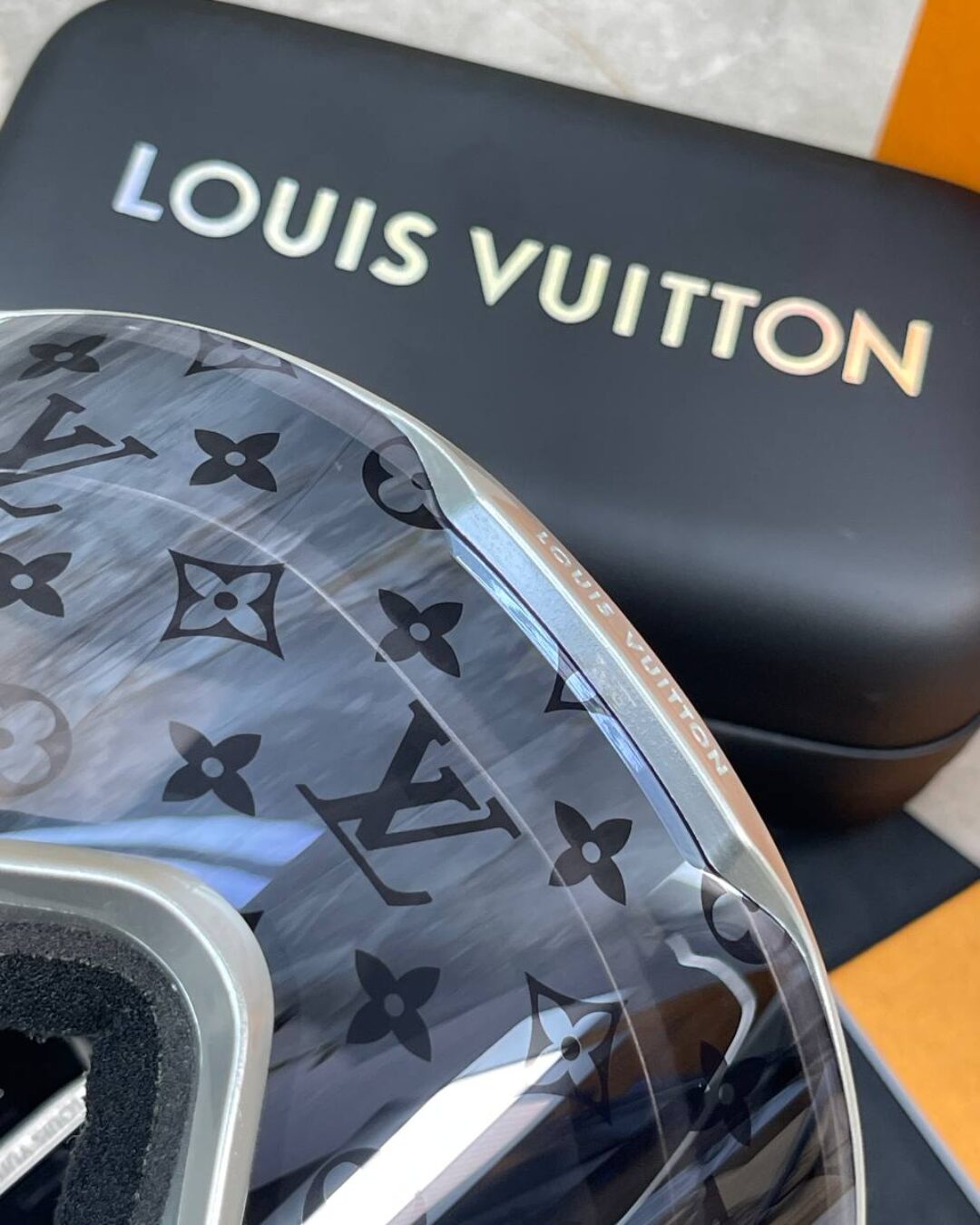 Горнолыжные очки Louis Vuitton — изображение 8