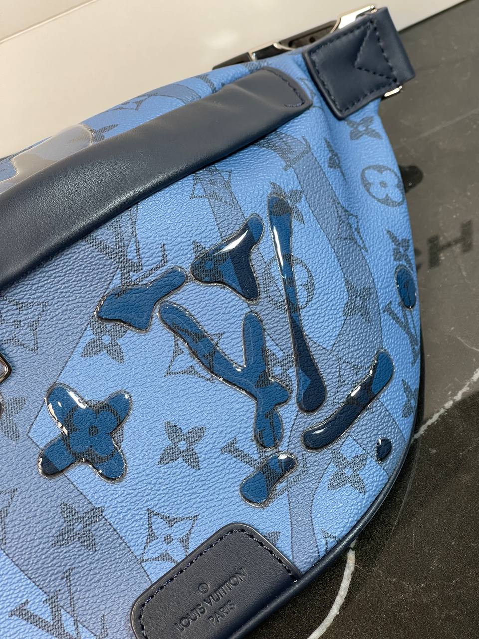 Сумка Louis Vuitton Campus — фото 3