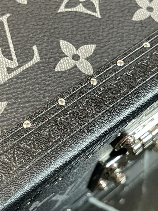 Футляр для часов Louis Vuitton — изображение 8