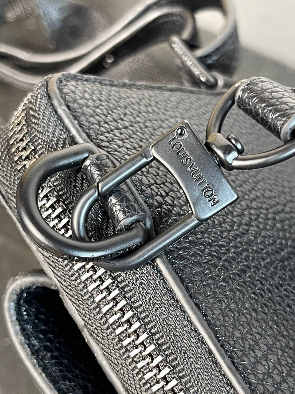 Сумка Louis Vuitton — фото 3