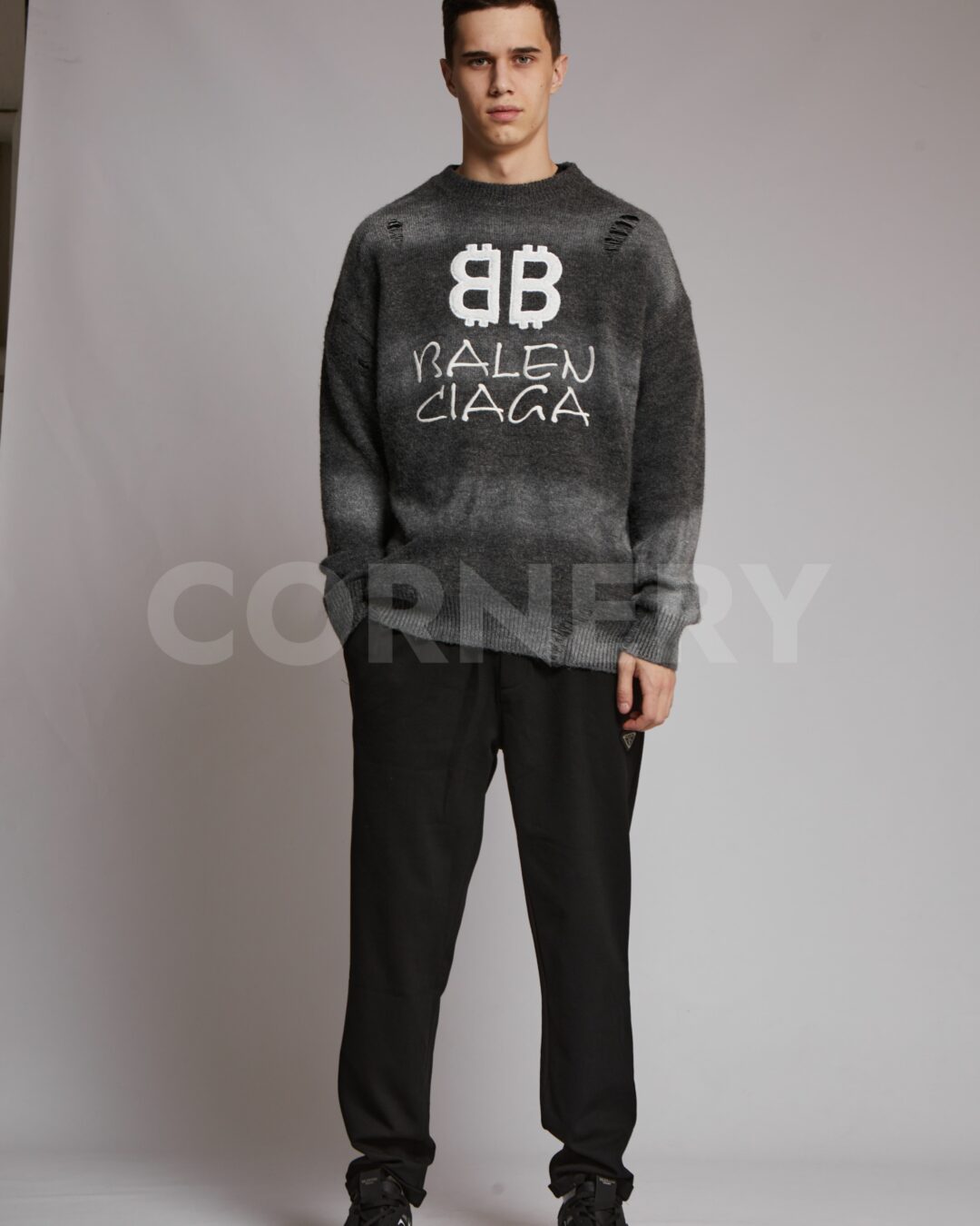 Свитер Balenciaga — изображение 5