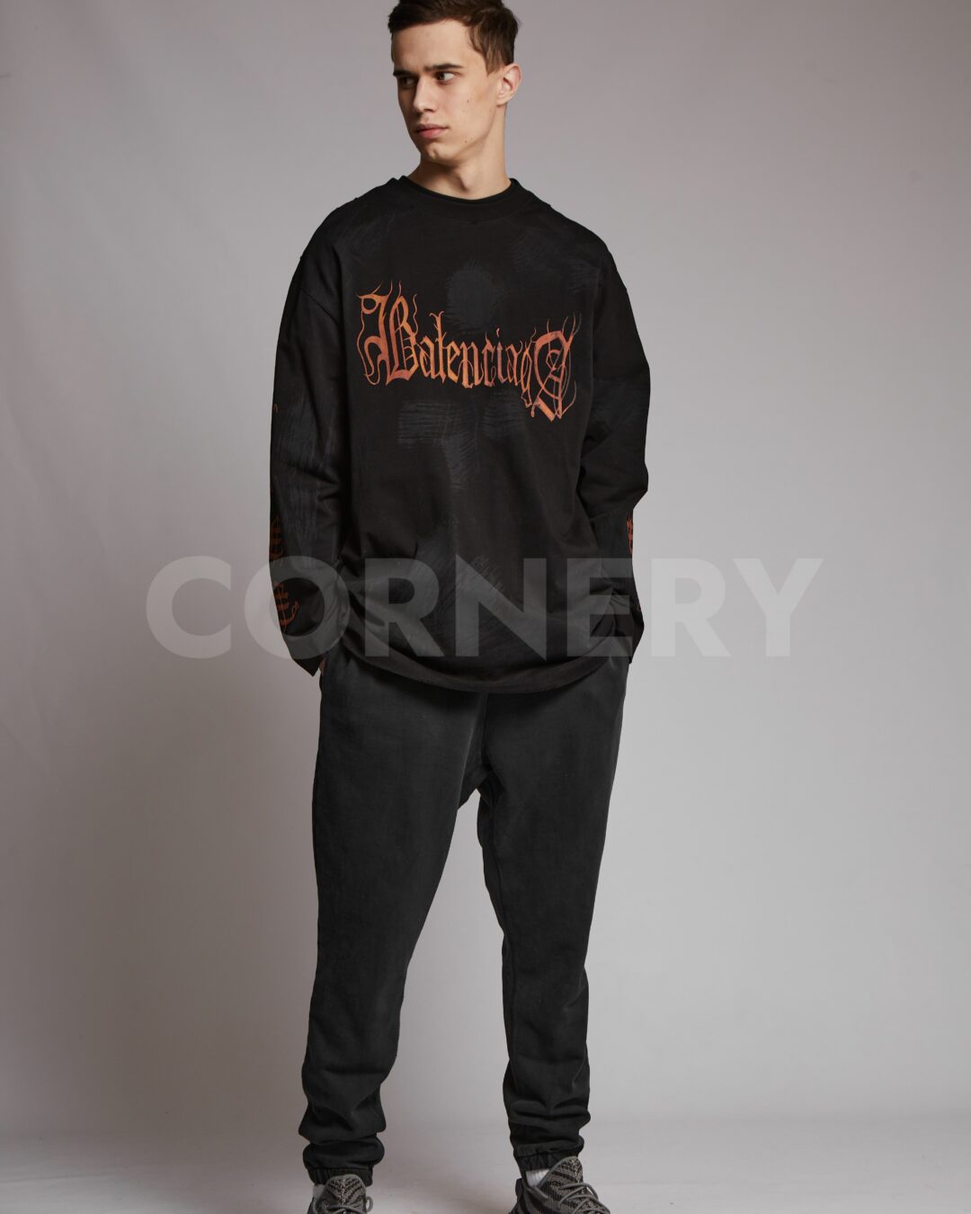 Кофта Balenciaga — изображение 4