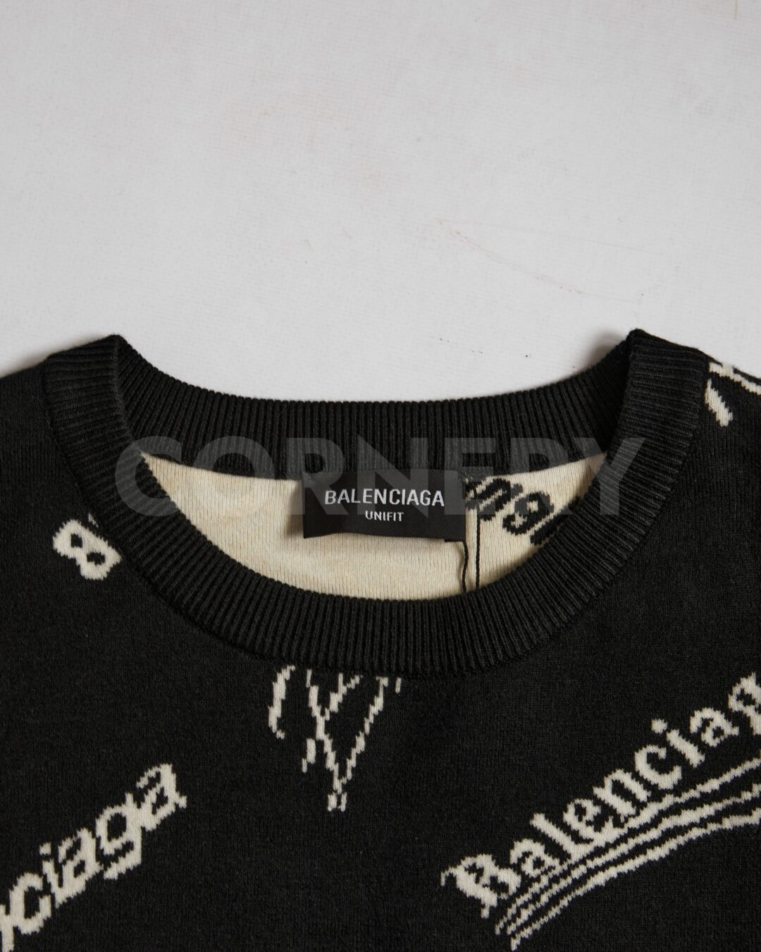 Свитер Balenciaga — изображение 7