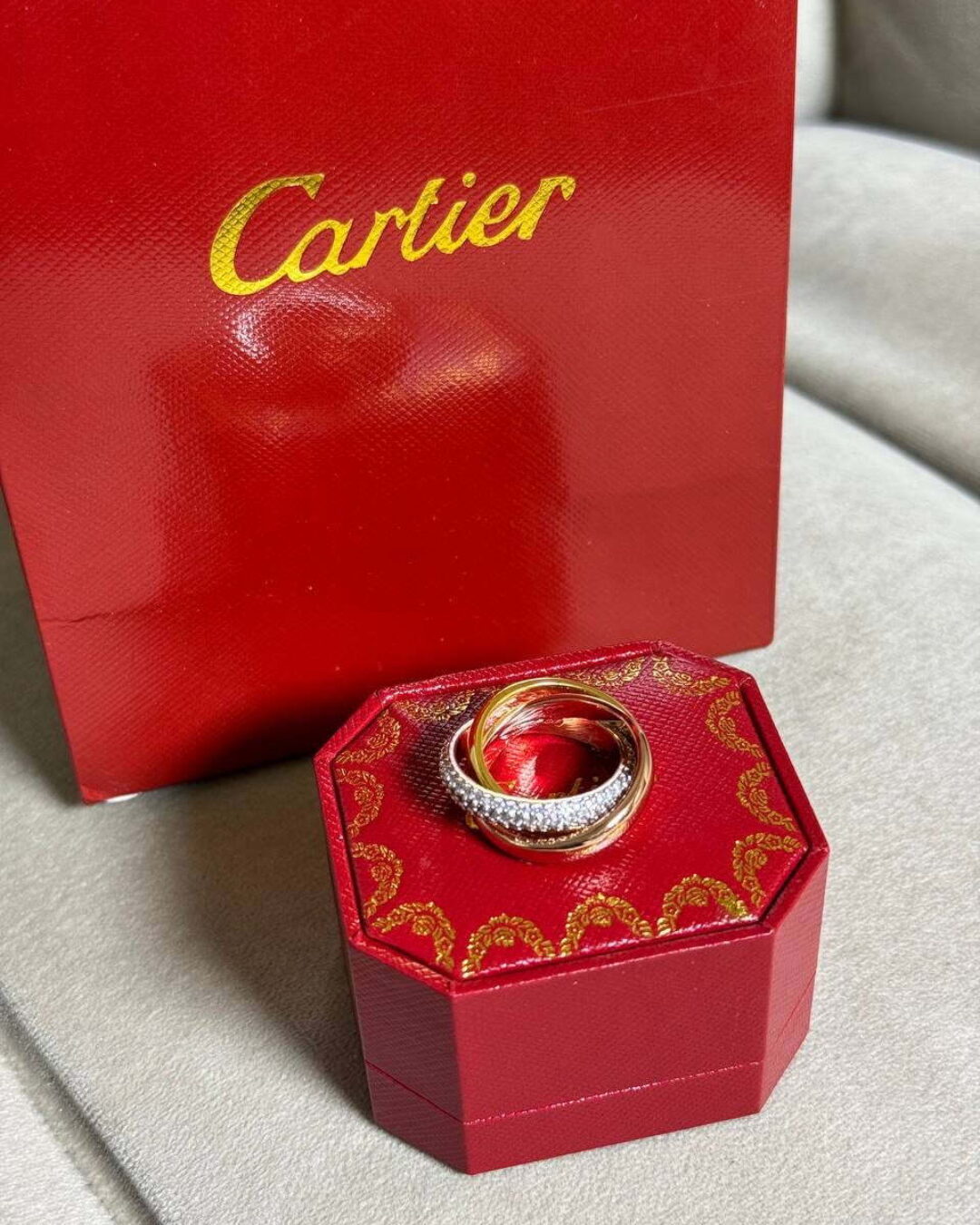 Кольцо Cartier Trinity Камни — изображение 3