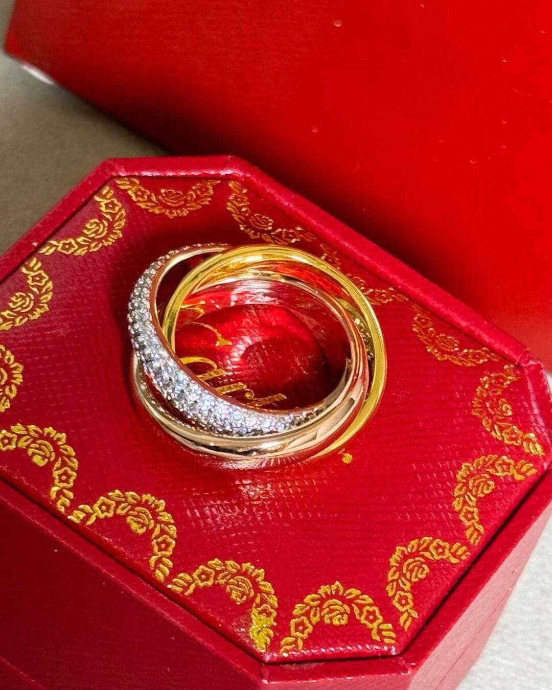 Кольцо Cartier Trinity Камни — изображение 7