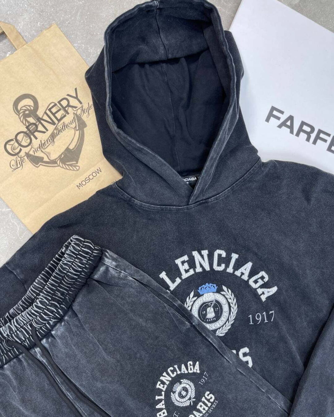 Костюм Balenciaga — изображение 5