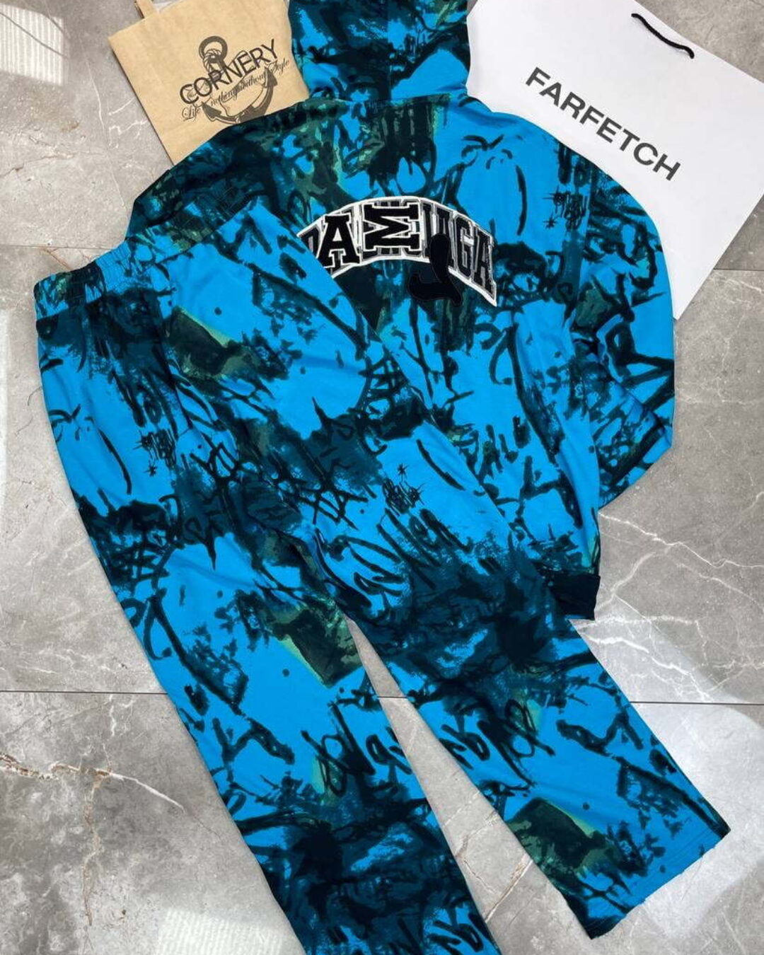 Костюм Balenciaga — изображение 2