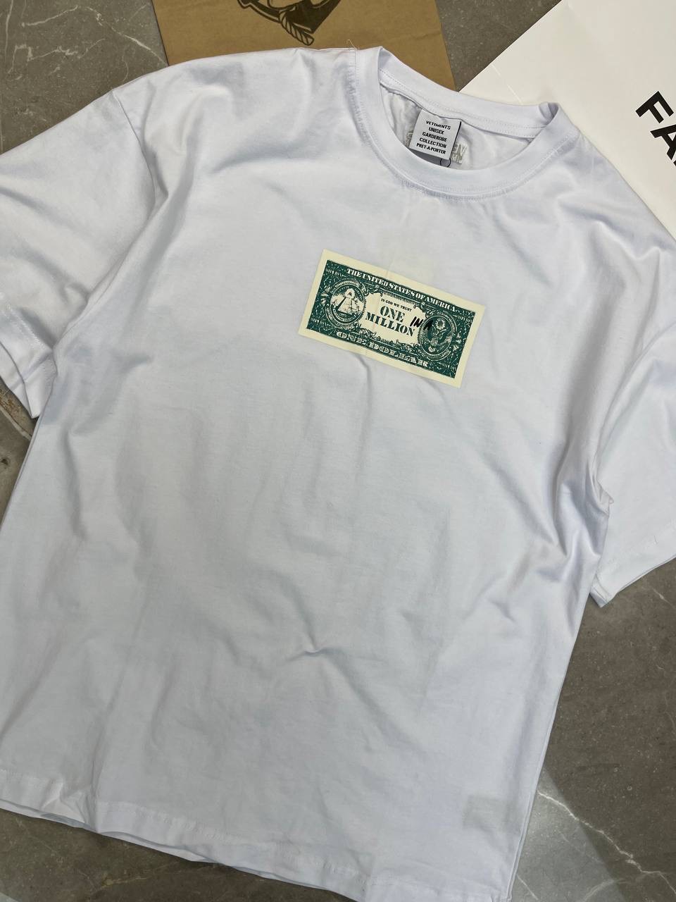 Футболка Vetements One In A Million — фото 6