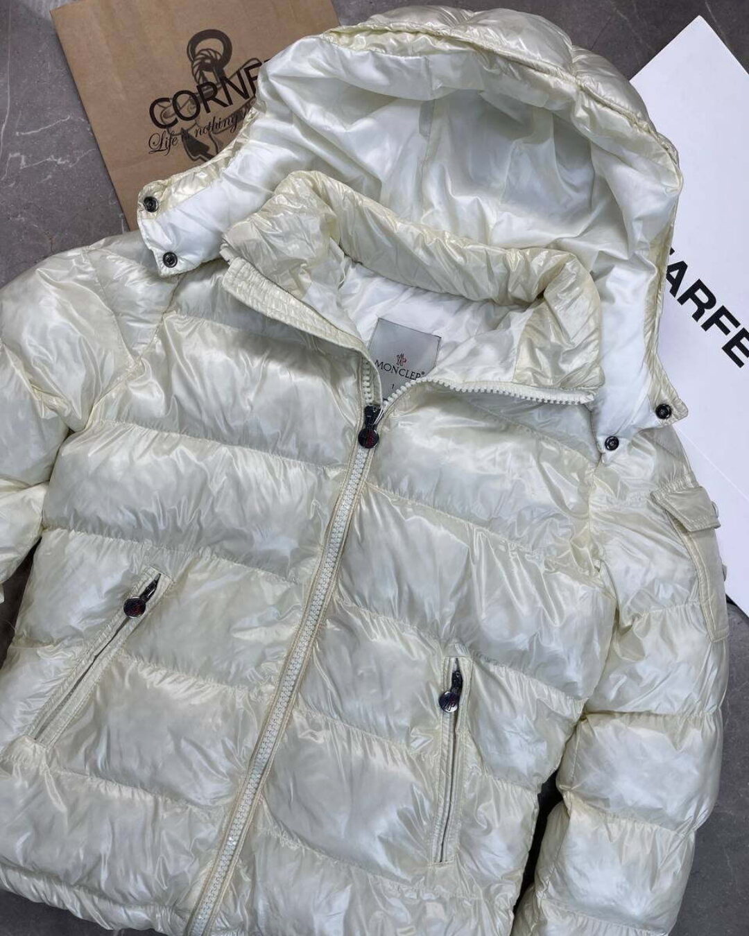 Пуховик Moncler — изображение 5