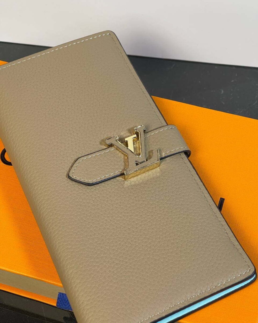 Кошелёк Louis Vuitton — изображение 5