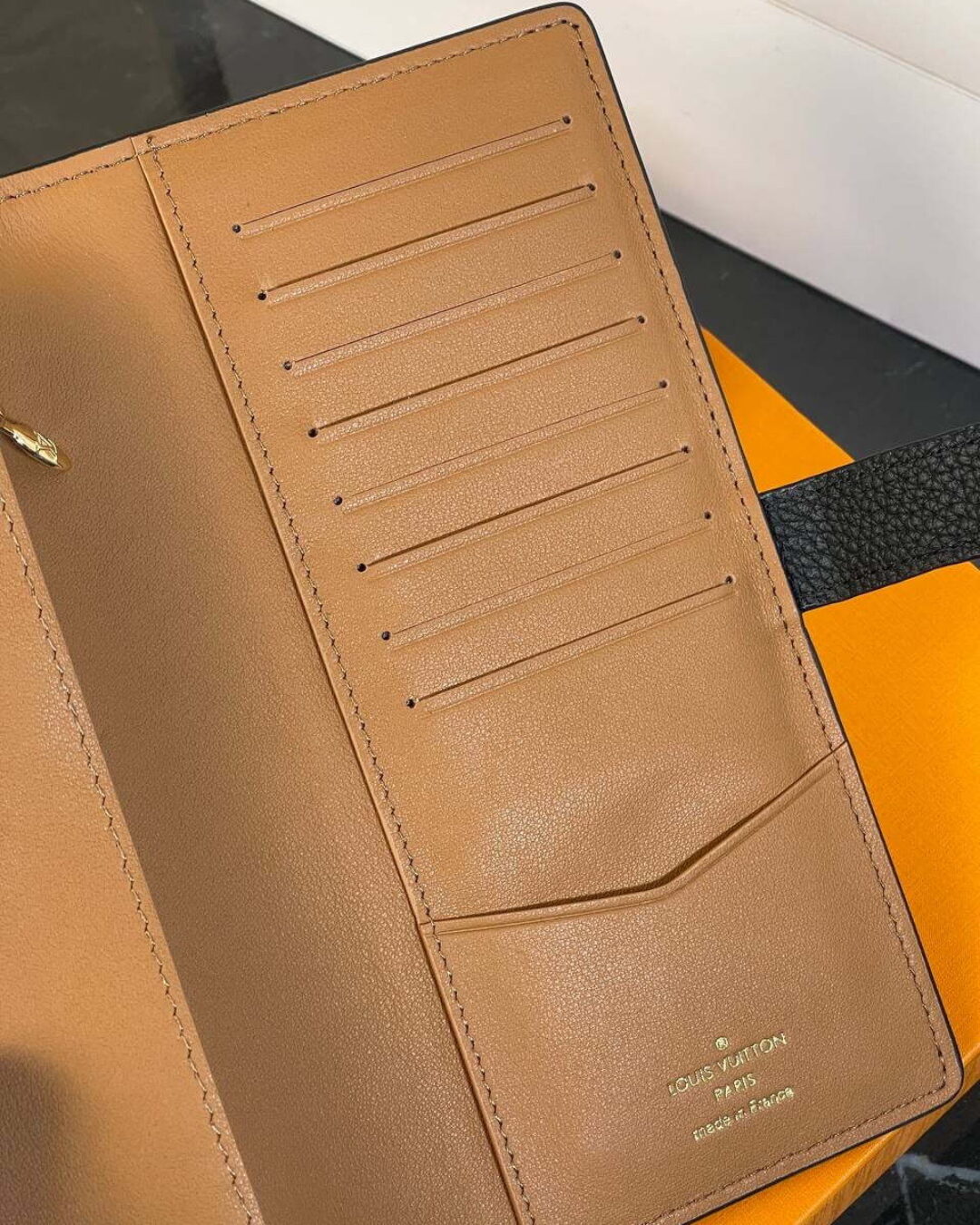 Кошелёк Louis Vuitton — изображение 7