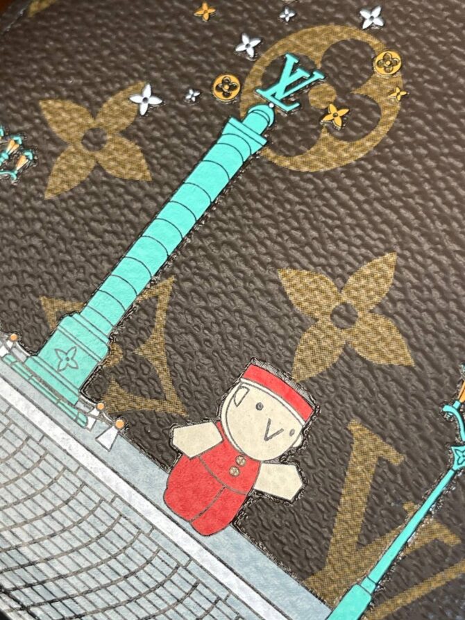 Обложка для паспорта Louis Vuitton — изображение 9