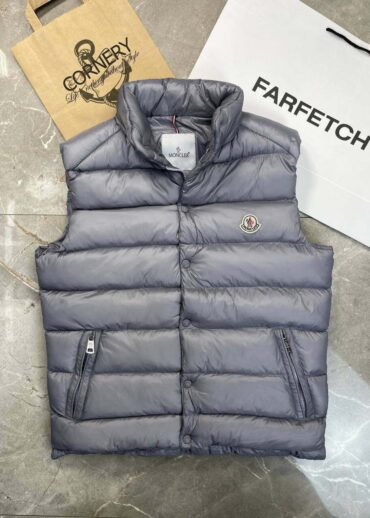 Жилет Moncler