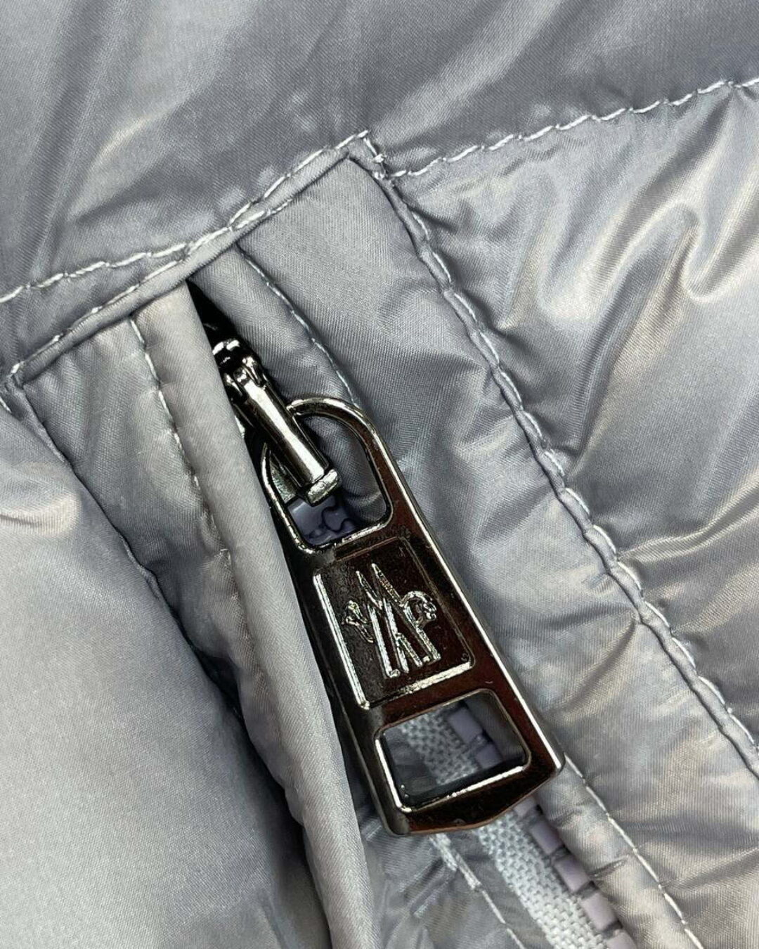 Жилет Moncler — изображение 5