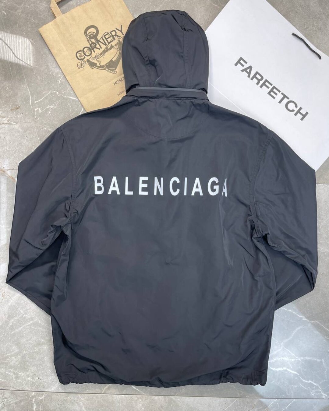 Ветровка Balenciaga — изображение 4