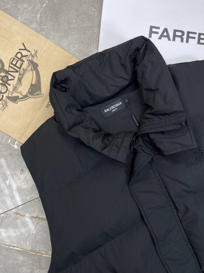 Жилет Balenciaga — изображение 3