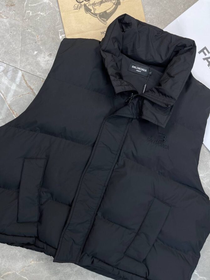 Жилет Balenciaga — изображение 5