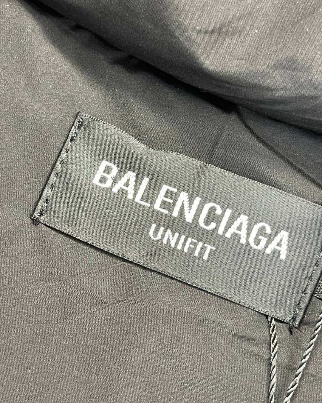 Жилет Balenciaga — изображение 7