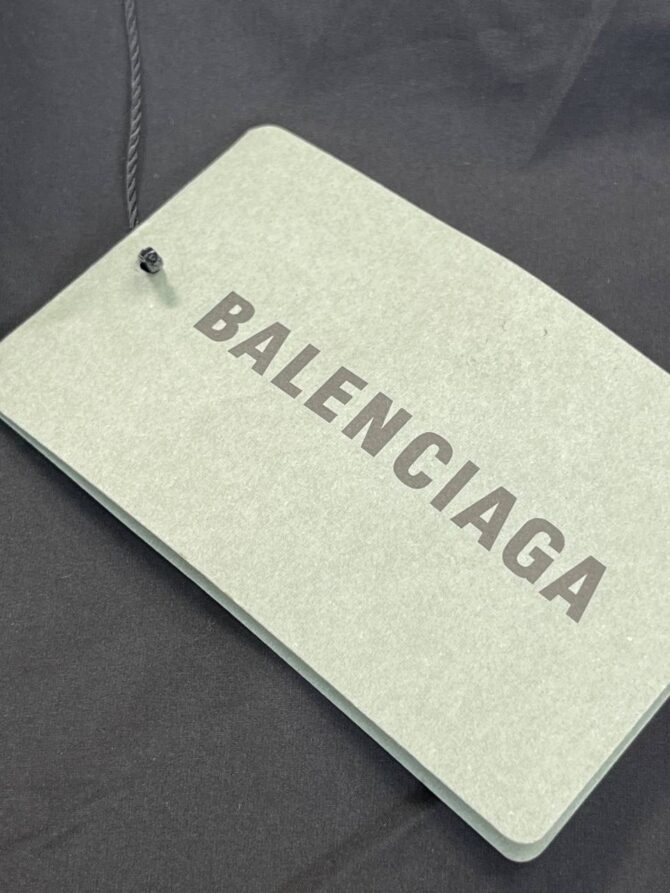 Жилет Balenciaga — изображение 9