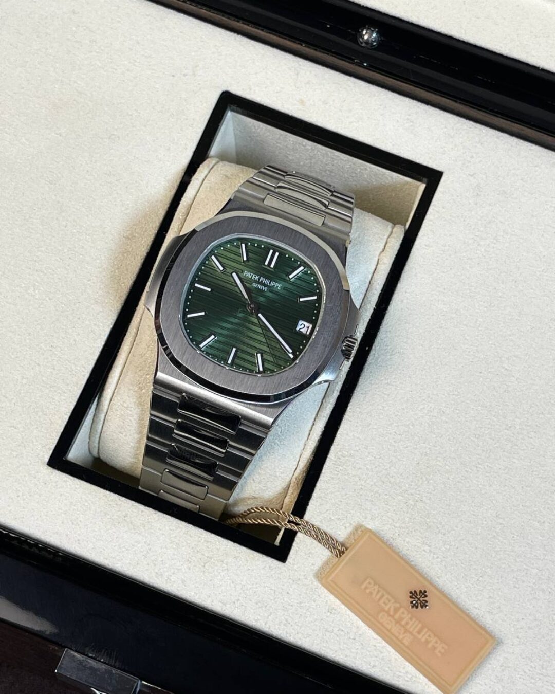 Часы Patek Philippe Nautilus — изображение 5