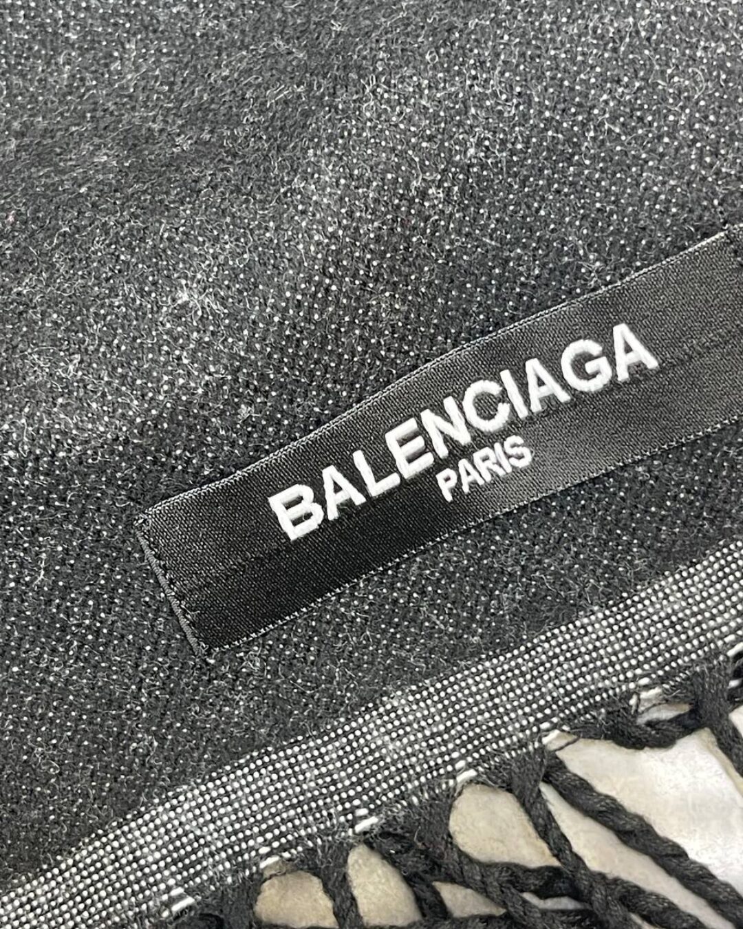 Шарф Balenciaga — изображение 4