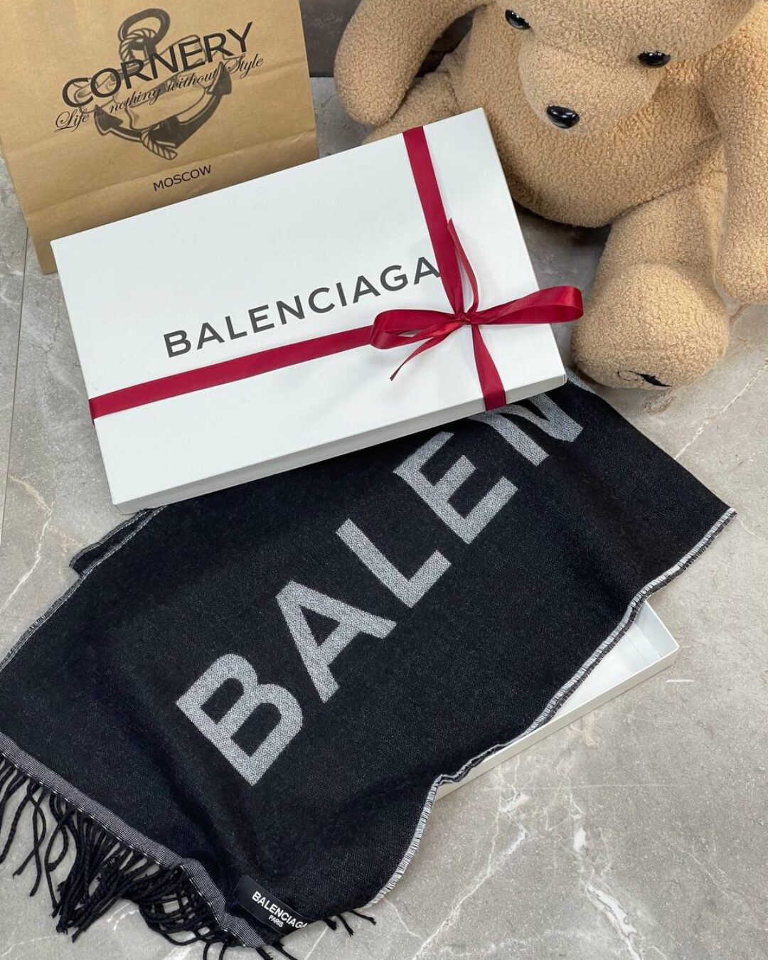 Шарф Balenciaga — изображение 6