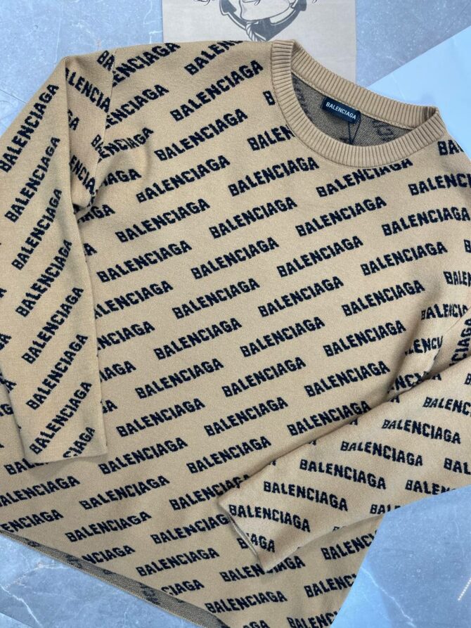 Свитер Balenciaga — изображение 5