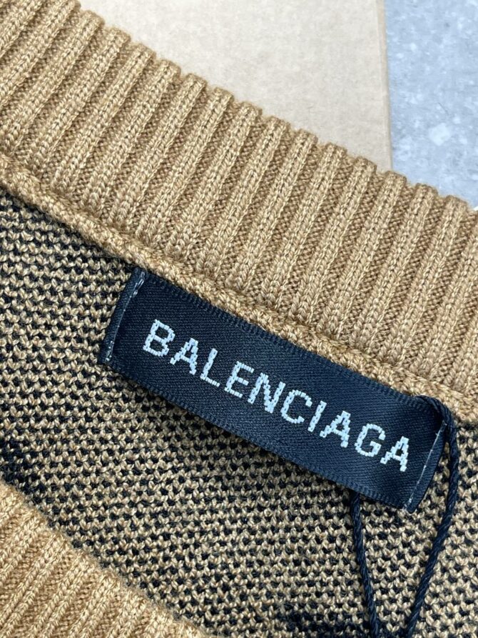 Свитер Balenciaga — изображение 6