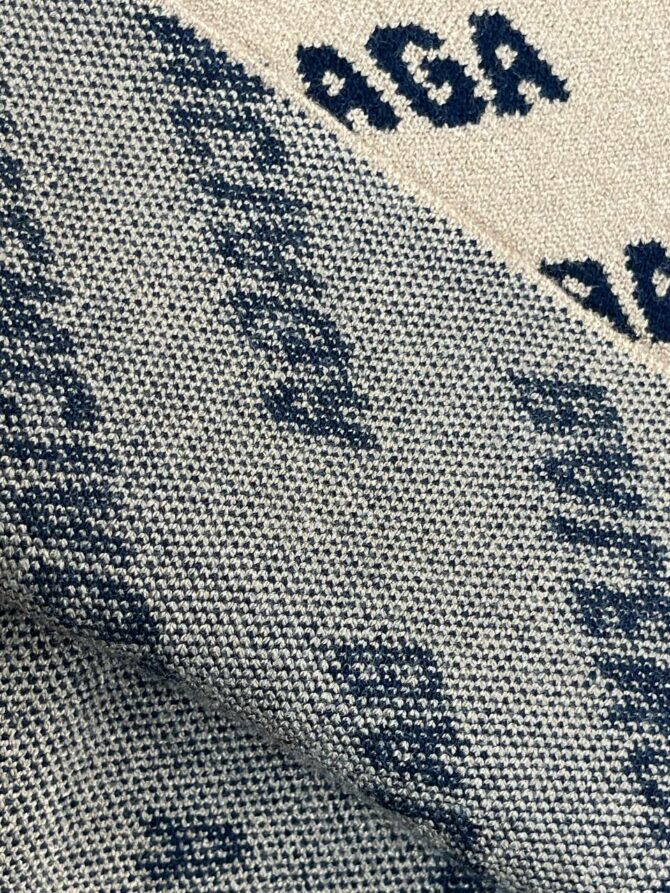 Свитер Balenciaga — изображение 8