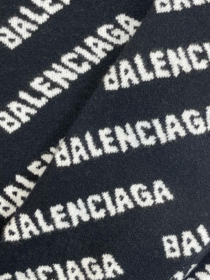 Свитер Balenciaga — изображение 6