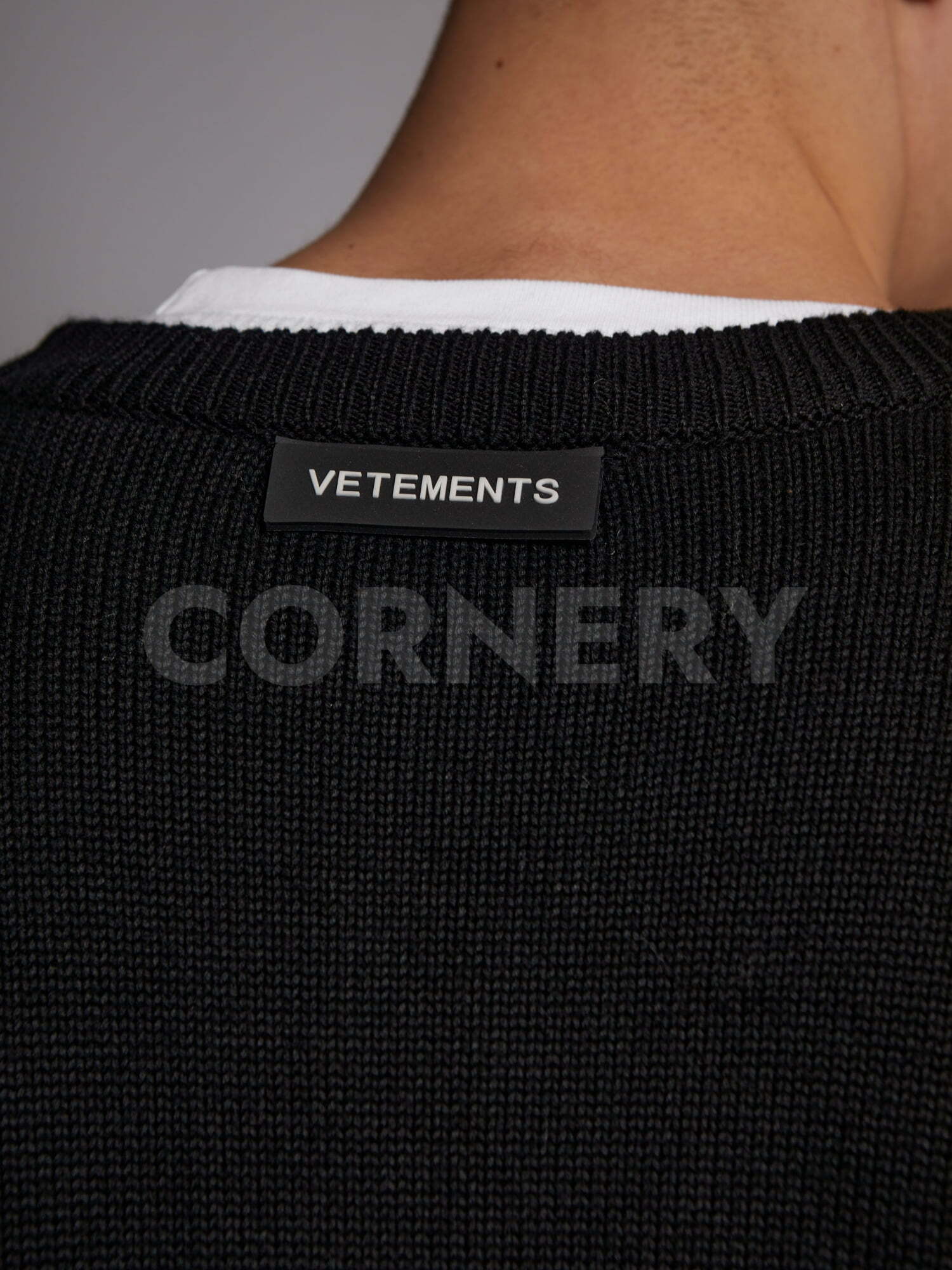 Свитер Vetements — фото 9
