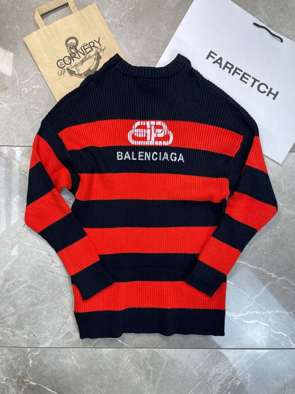 Свитер Balenciaga — фото 3