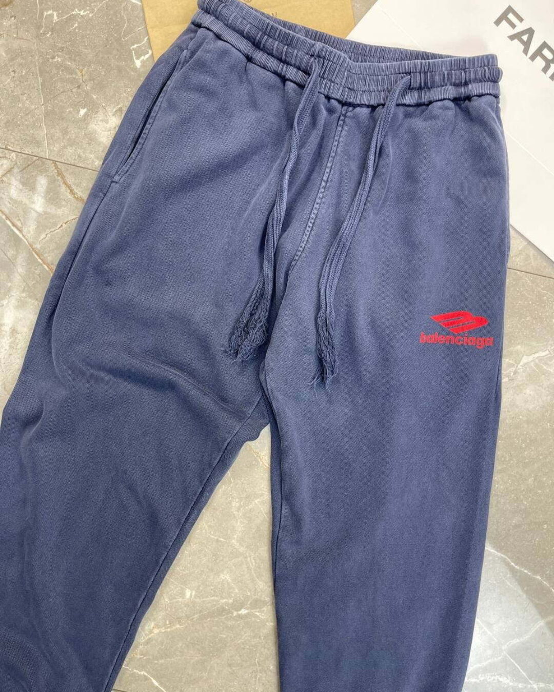 Спортивные Штаны Balenciaga — изображение 3