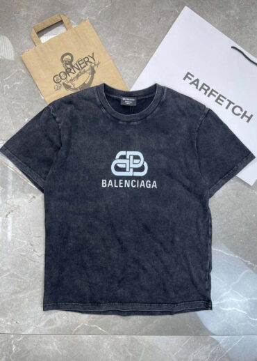 Футболка Balenciaga