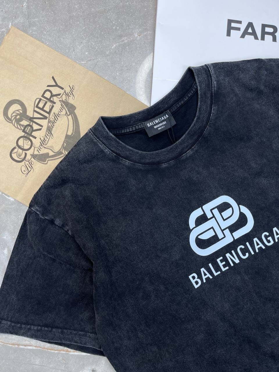 Футболка Balenciaga — фото 4