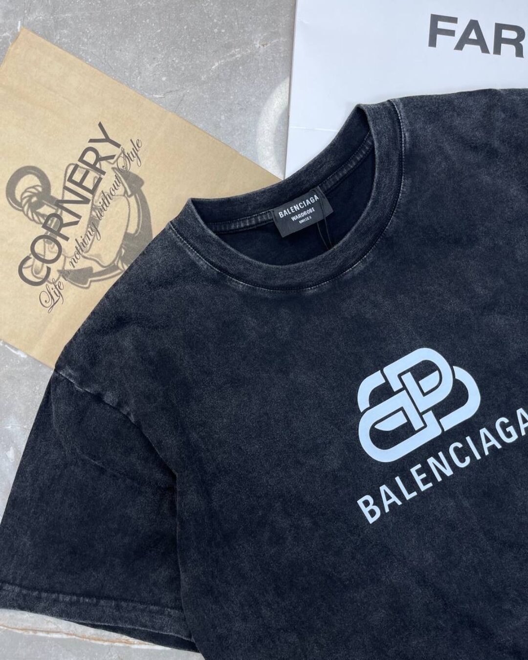 Футболка Balenciaga — изображение 4