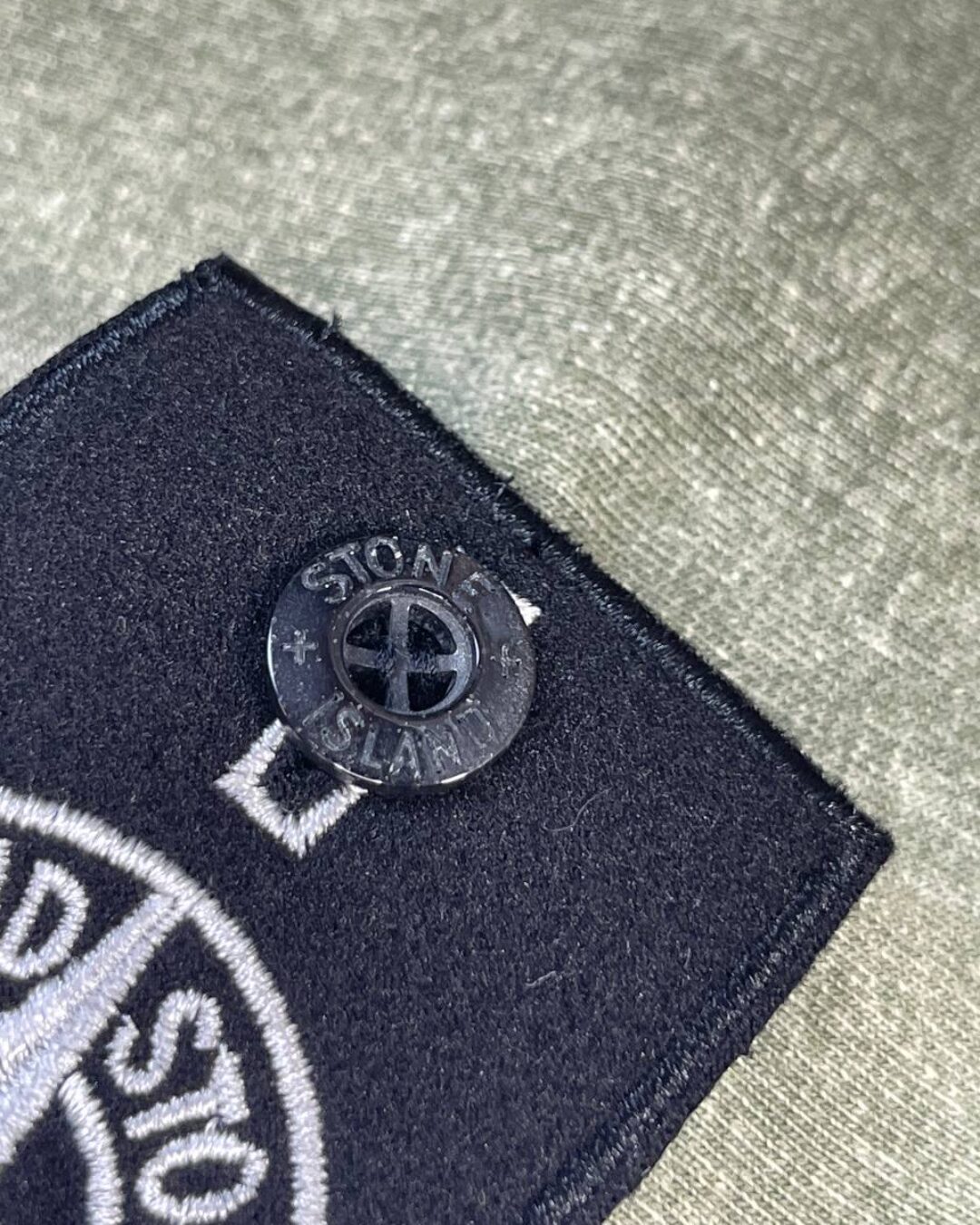 Футболка Stone Island — изображение 9