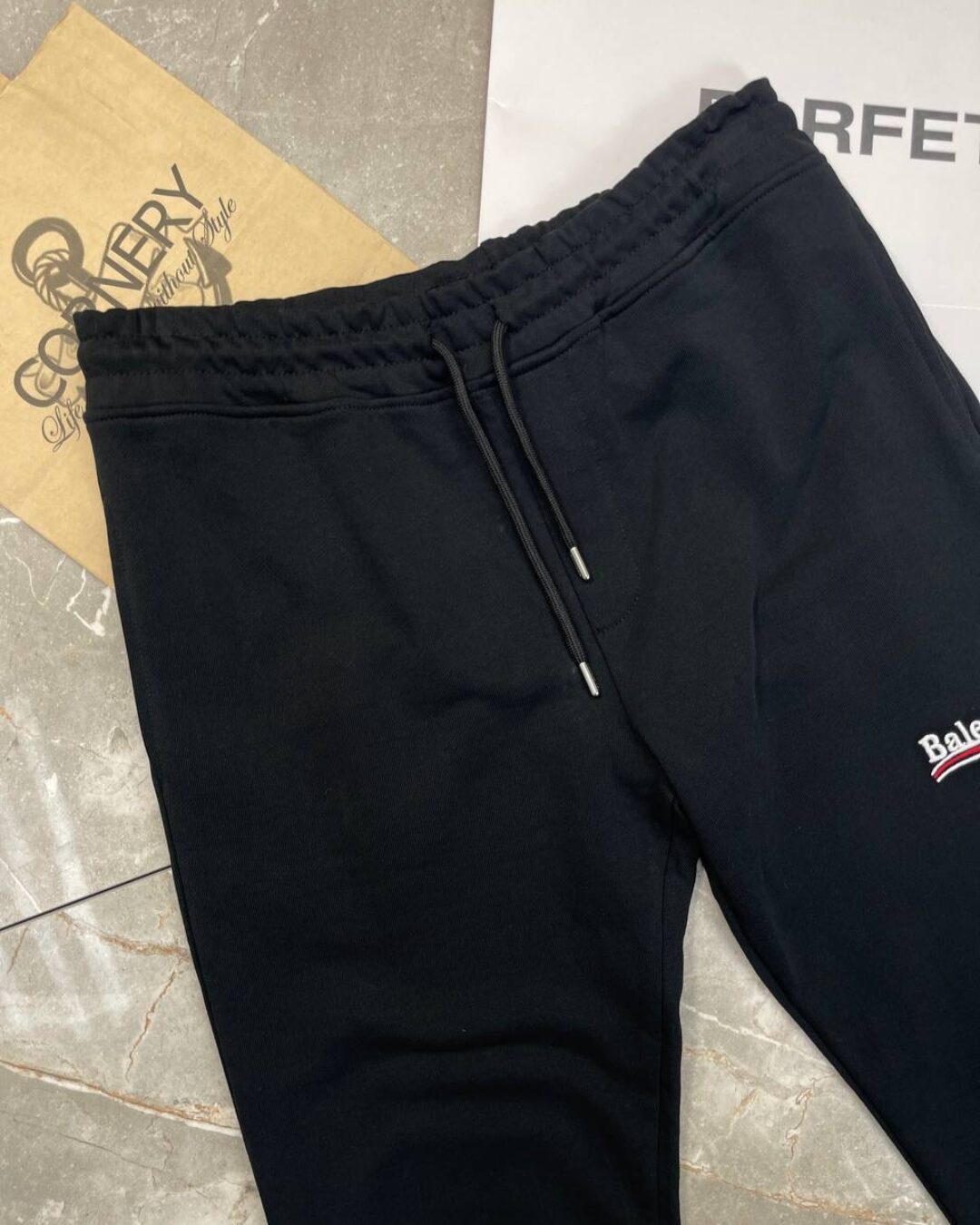 Спортивные Штаны Balenciaga — изображение 4