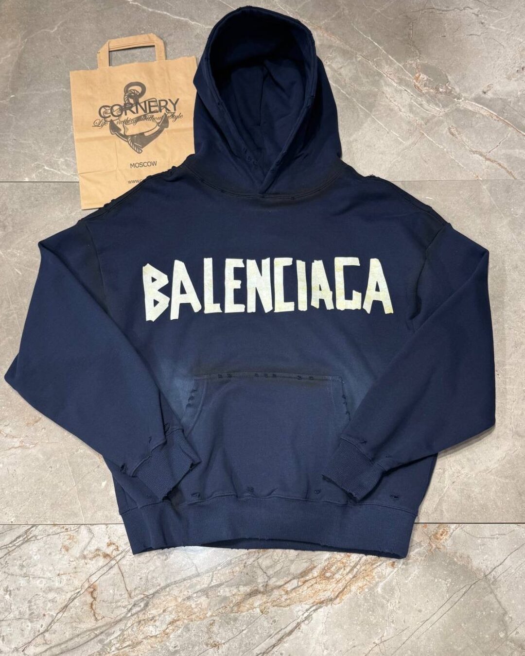 Худи Balenciaga — изображение 4