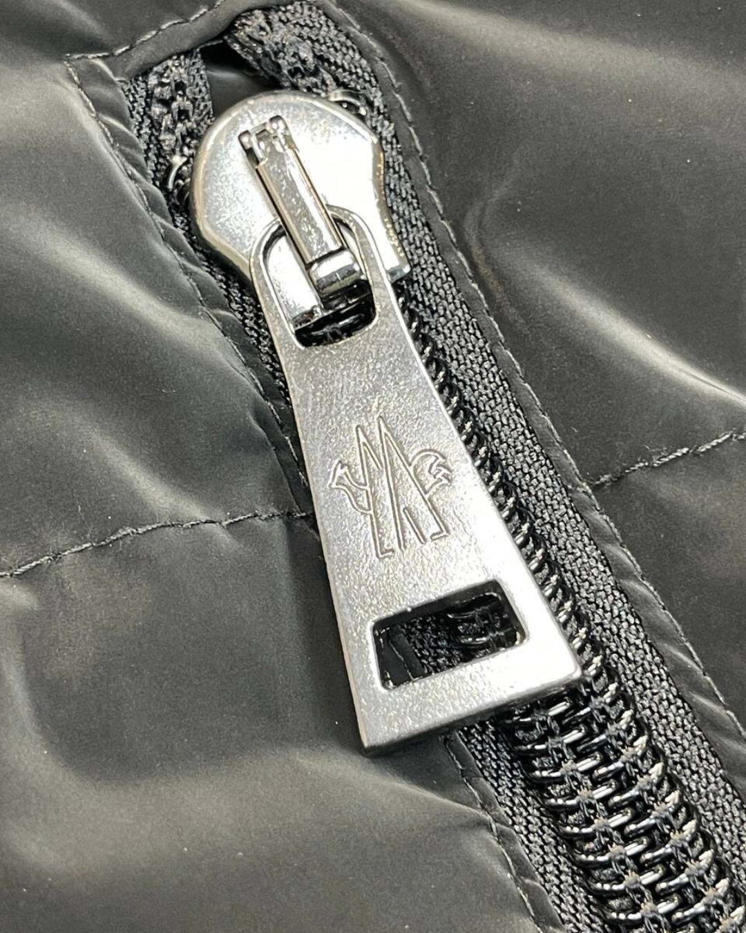 Пуховик Moncler — изображение 3