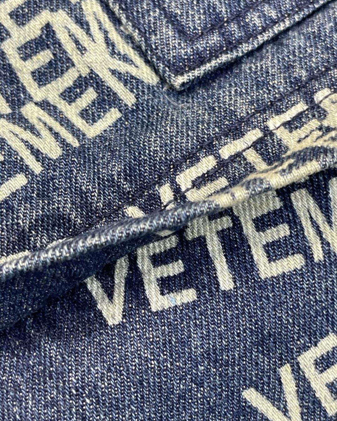 Джинсы Vetements — изображение 9