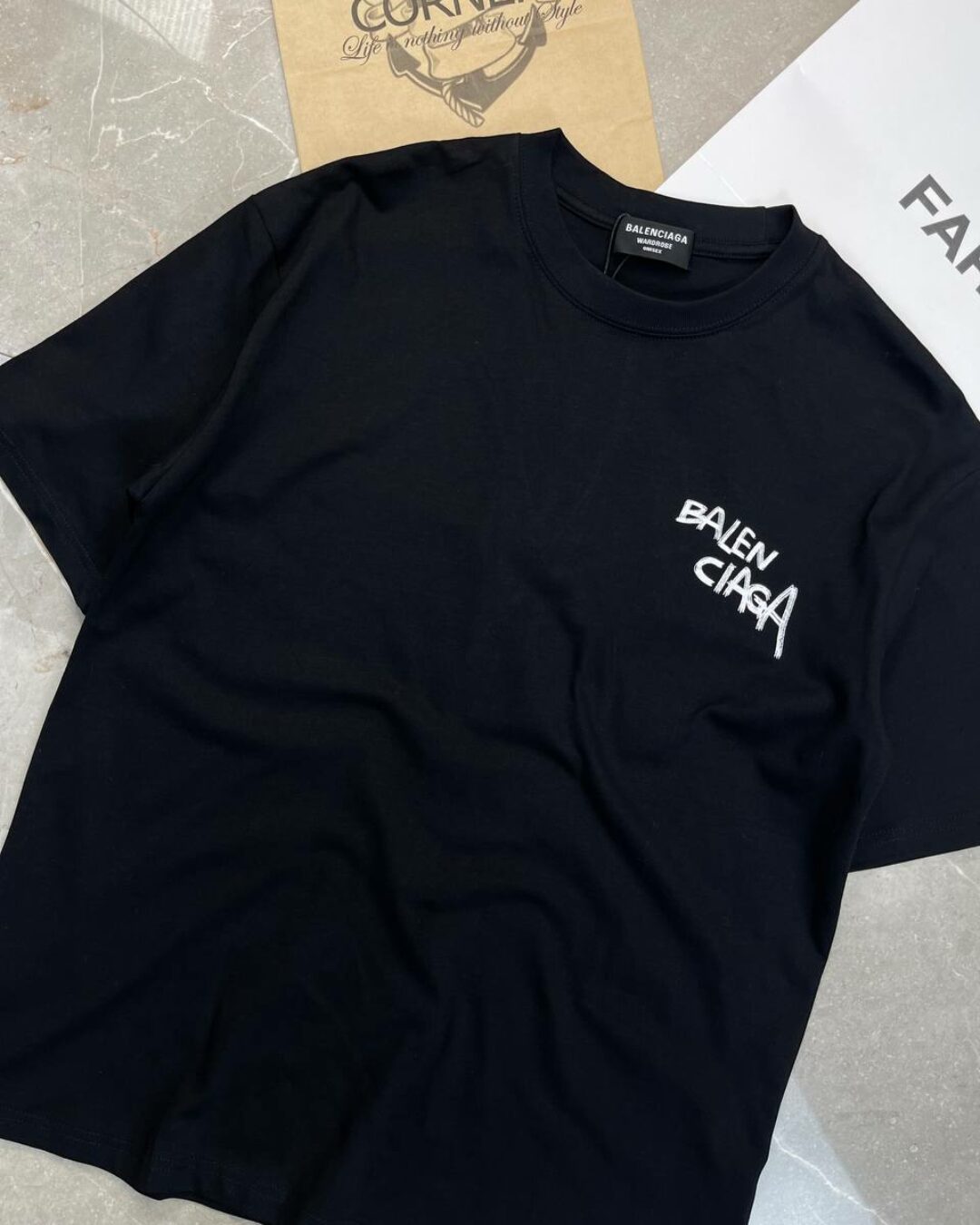 Футболка Balenciaga — изображение 3
