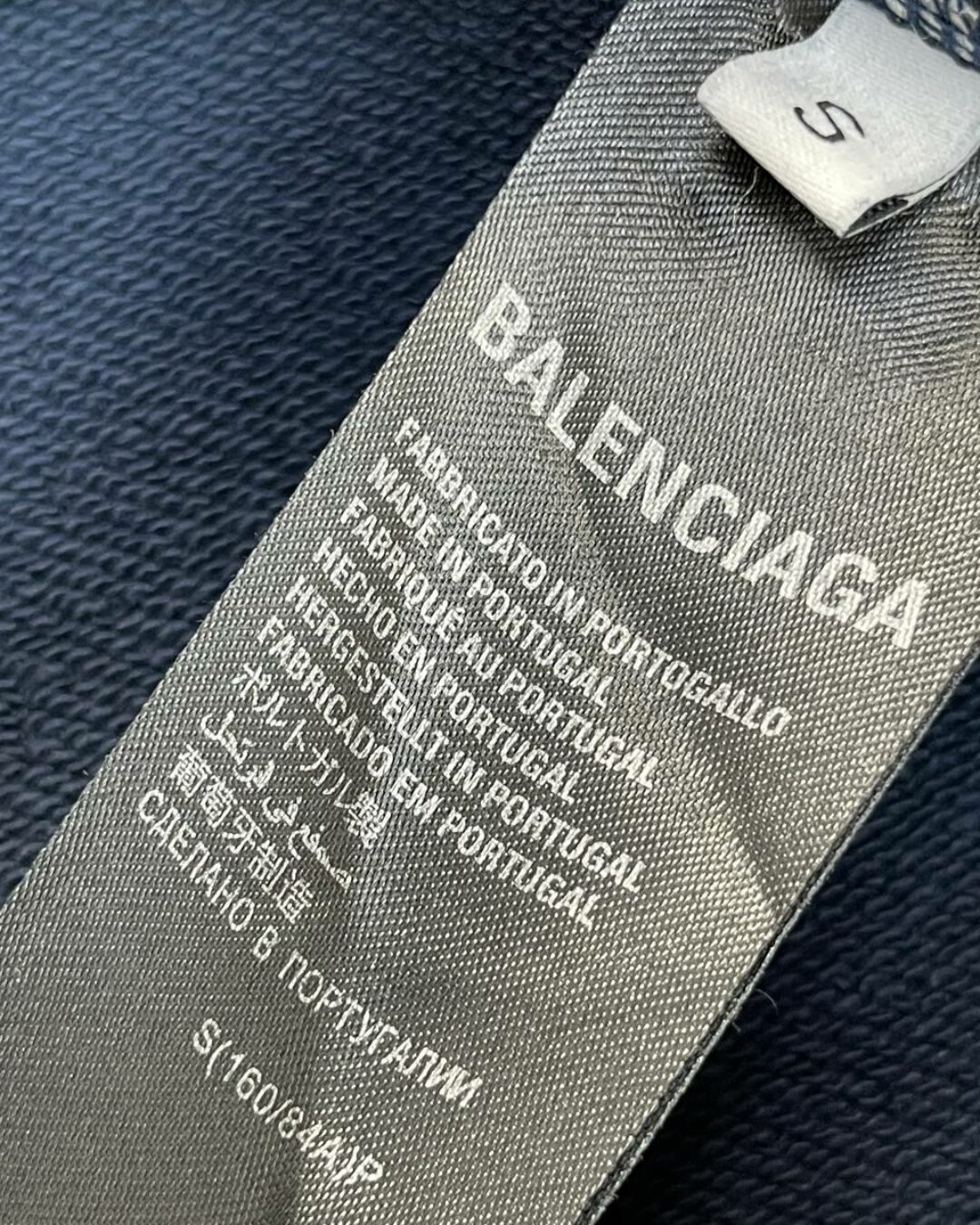 Худи Balenciaga — изображение 10
