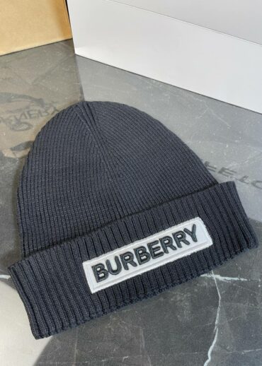 Шапка Burberry